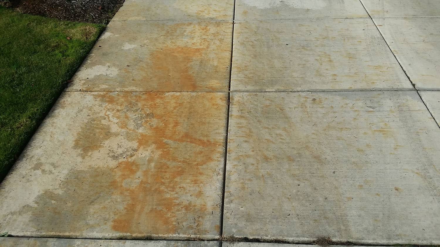 rust on concrete before cleaning